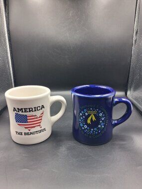 2 Waffle House Tuxton Coffee Mugs 2012 America & 2017 Blue Christmas Wreath EUC